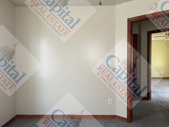 Building Photo - Take the Key!!!