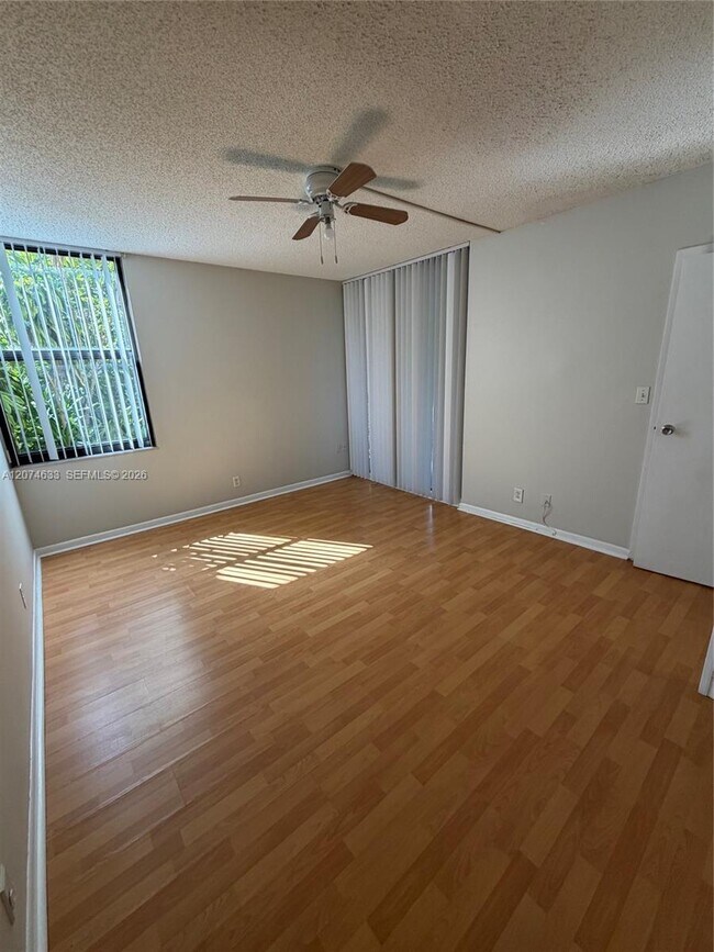 Building Photo - 8429 Forest Hills Dr