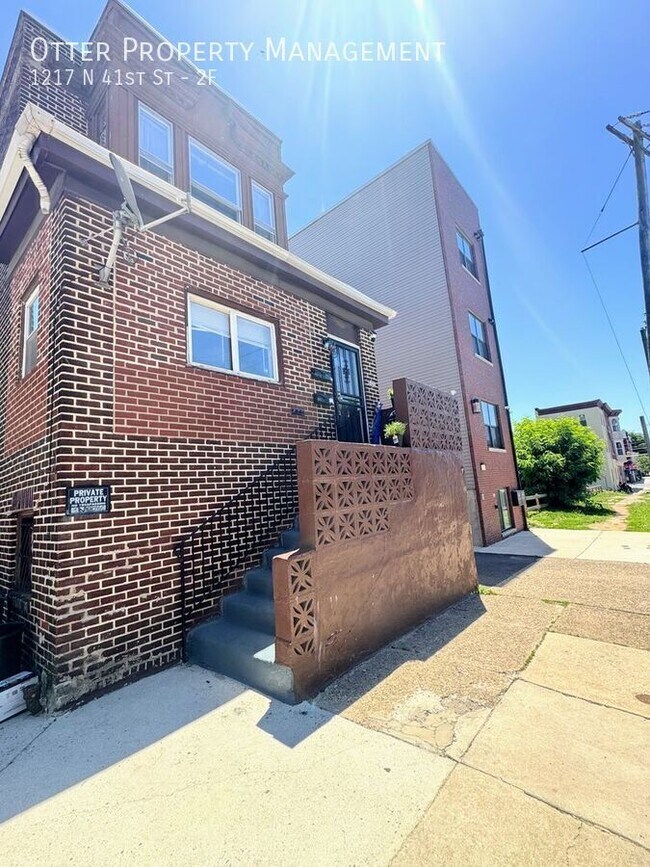 Building Photo - 1217 N 41st St