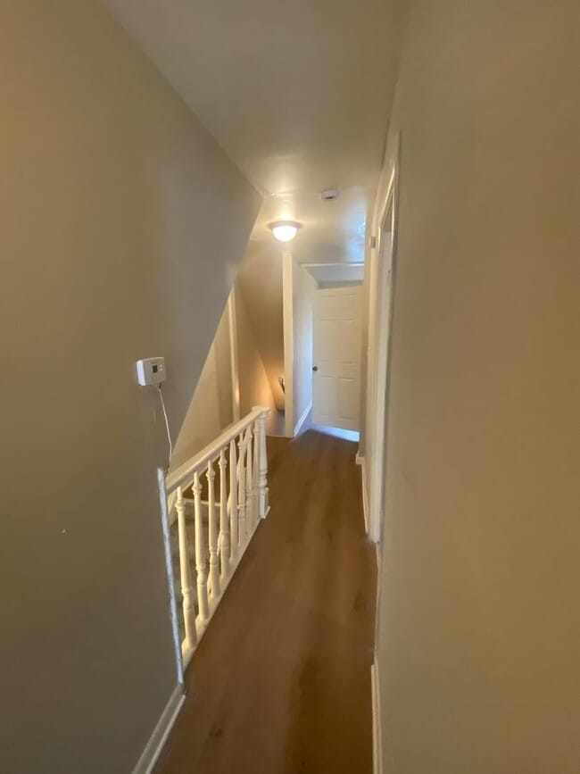 Building Photo - 663 Kohn St