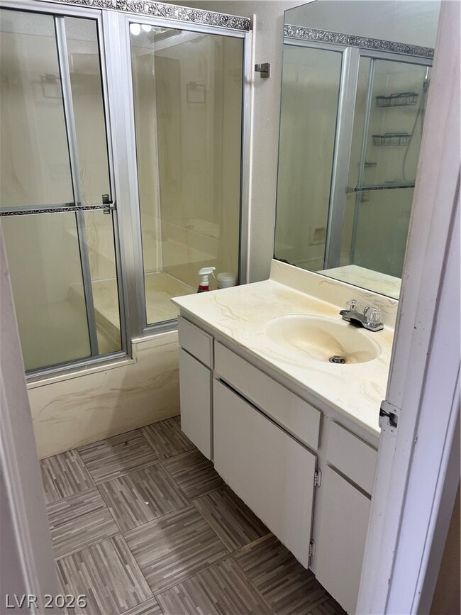 Building Photo - 2625 Lourdes Ave