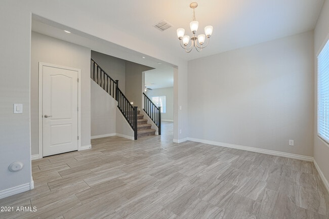 Building Photo - 2736 E Mews Rd