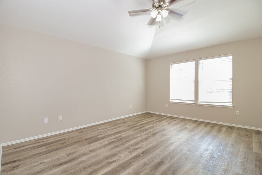 Building Photo - 9104 Chisholm Trail