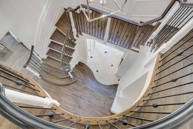 Building Photo - 755 Sheridan Rd