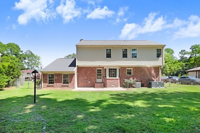 Building Photo - CHARMING 2-STORY BRICK HOME *Excellent Goldsboro Location* Lawn Care Included!