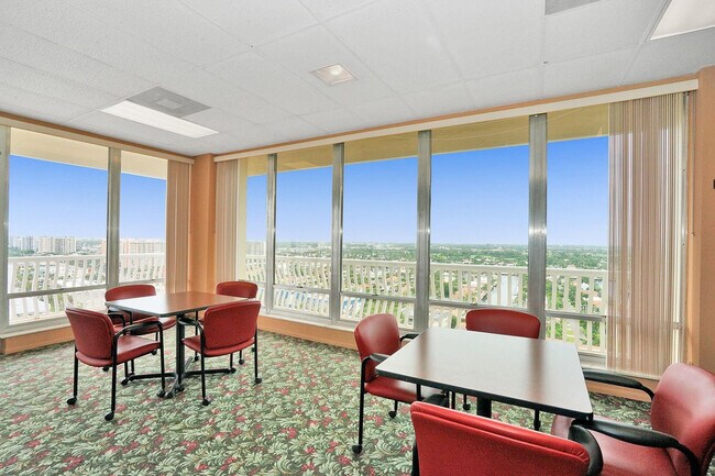 Building Photo - 4020 Galt Ocean Dr