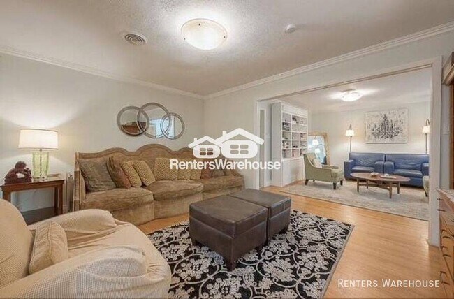 Building Photo - 5203 Chesapeake Way