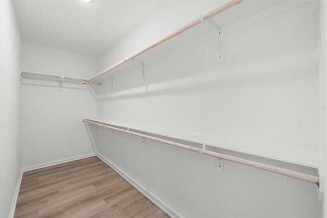 Building Photo - 40720 Mostyn Lake Dr