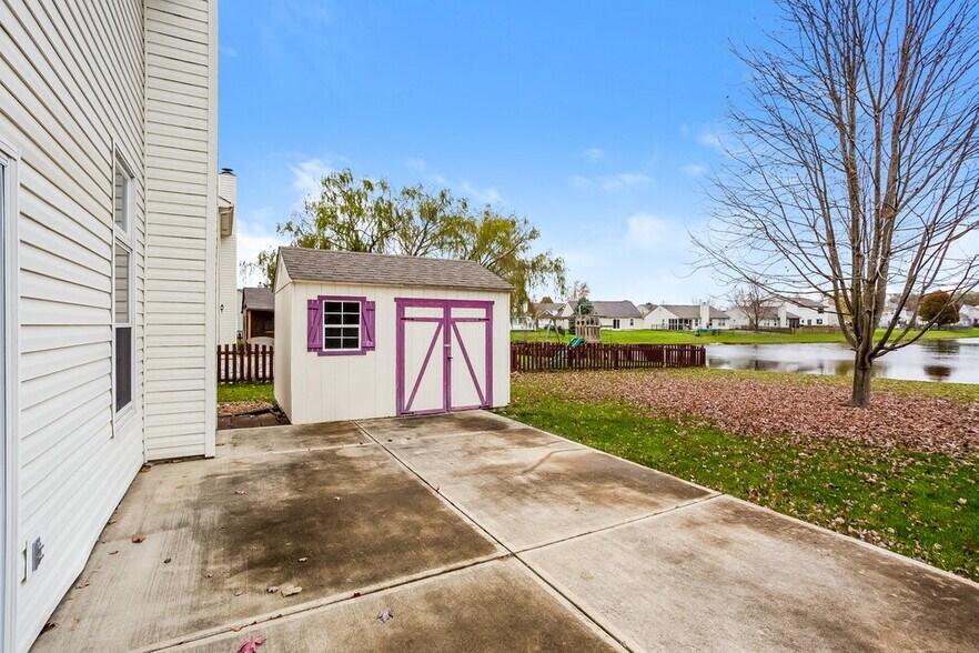 Building Photo - 279 Brookview Dr