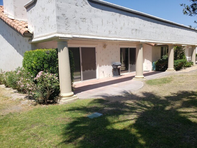 Building Photo - 136 Desert Falls Dr E