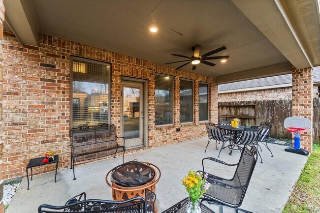 Building Photo - 23625 Alder Branch Ln