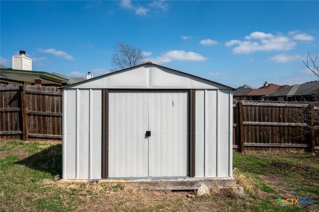 Building Photo - 3802 Lone Oak Dr