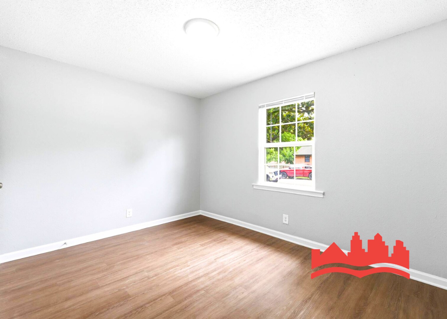 Building Photo - 2348 Millbrook Ave