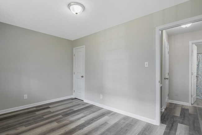 Building Photo - 4202 S Dowfield Dr