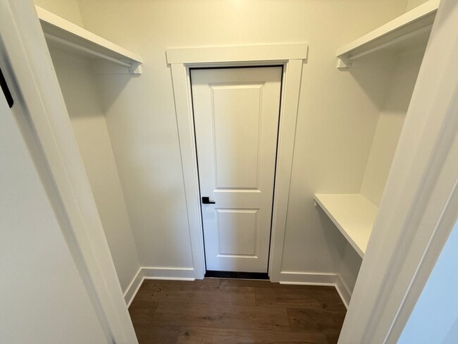 Building Photo - 4BR/3.5BA Home For Rent