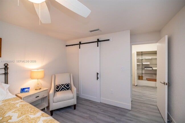 Building Photo - 4702 SW 67th Ave