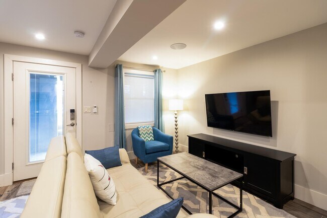 Building Photo - 4514 15th St NW