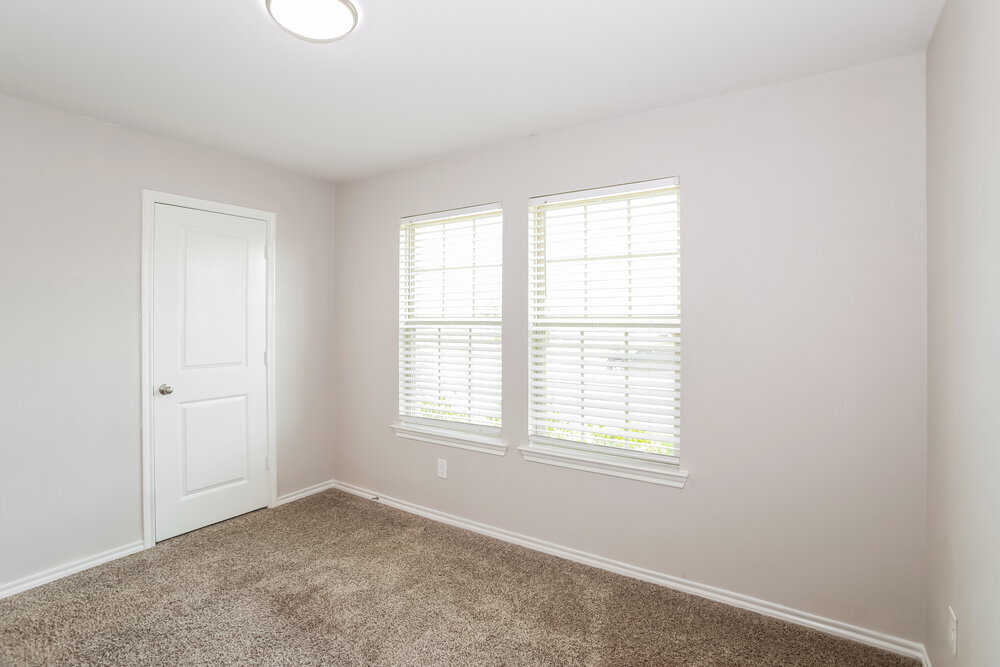 Building Photo - 980 Alton Dr