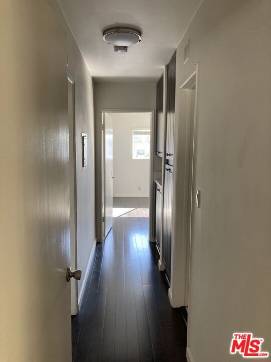 Building Photo - 1033 6th St