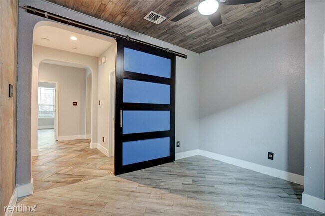 Building Photo - 230 Telluride Dr