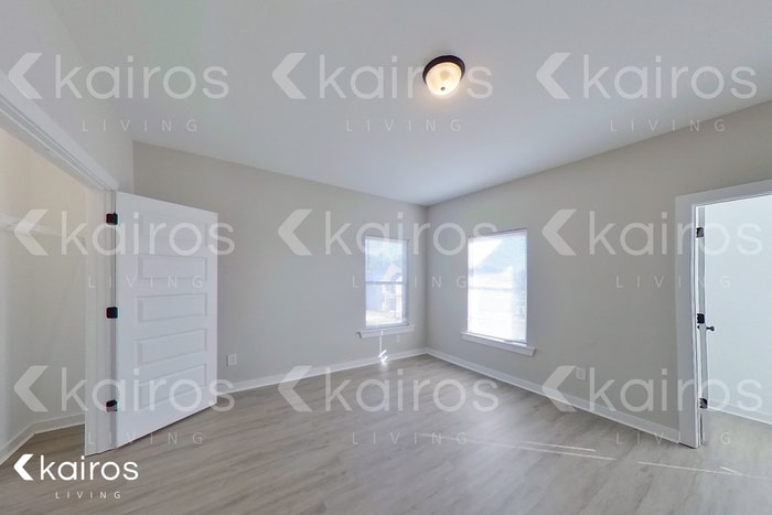 Building Photo - 8022 Shadesbrook Dr