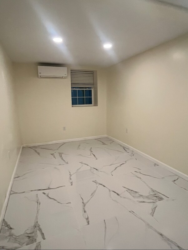 Building Photo - 222 Snowy Oak Rd