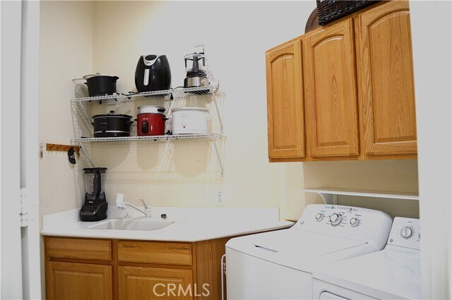 Building Photo - 1745 S Forest Oaks Dr