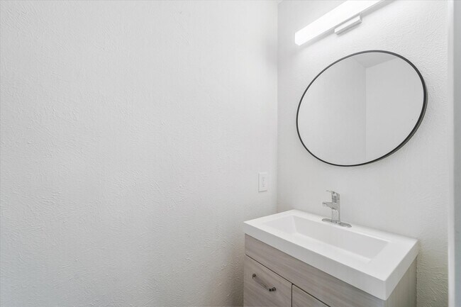 Building Photo - 1050 S Monaco St Pkwy