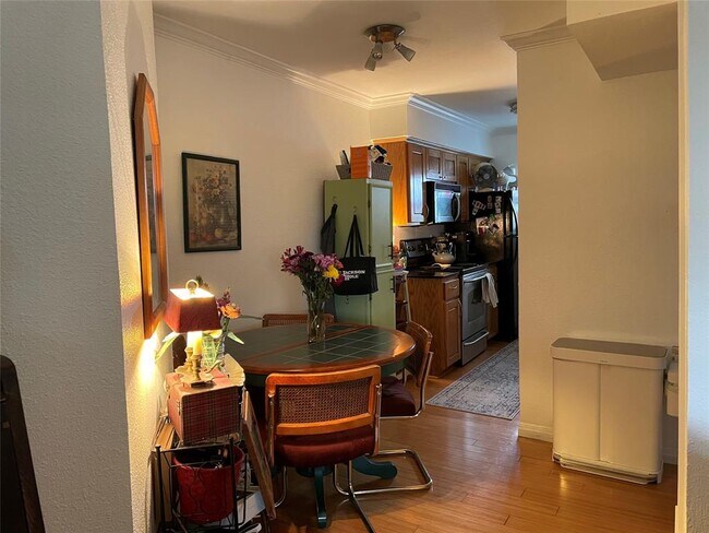 Building Photo - 900 S Lamar Blvd