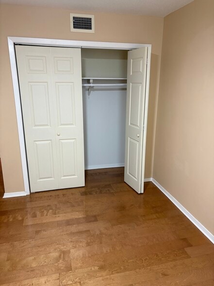 Building Photo - 6617 Poplar Ave