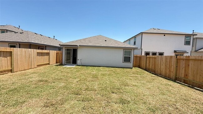 Building Photo - 21703 Meadow Ct
