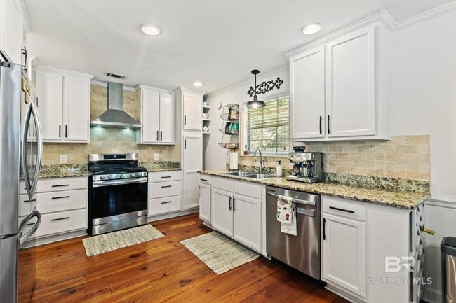 Building Photo - 2 Echo Ln