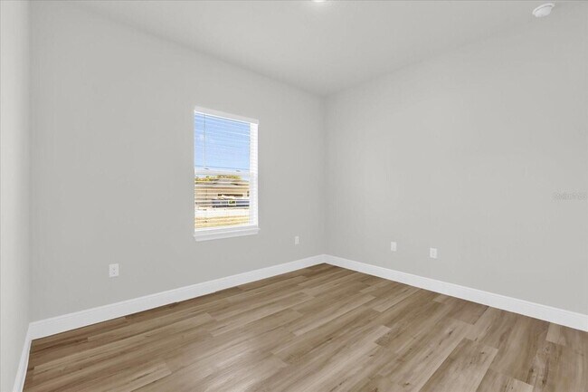 Building Photo - 3935 SW 151st Pl