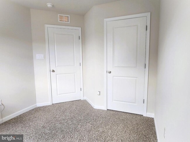 Building Photo - 8760 Mimosa Ave