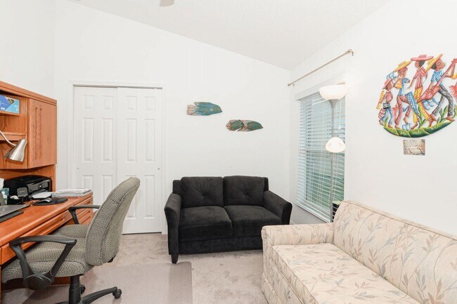 Building Photo - 9756 Palm Breezes Dr