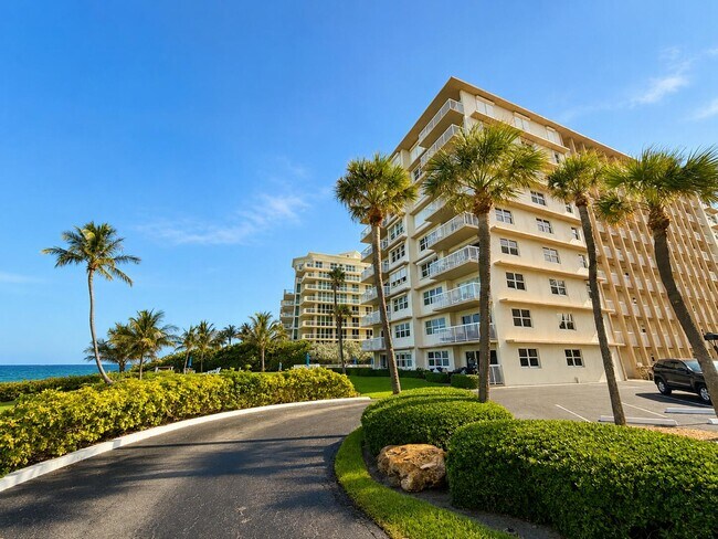 Building Photo - 1069 Hillsboro Mile