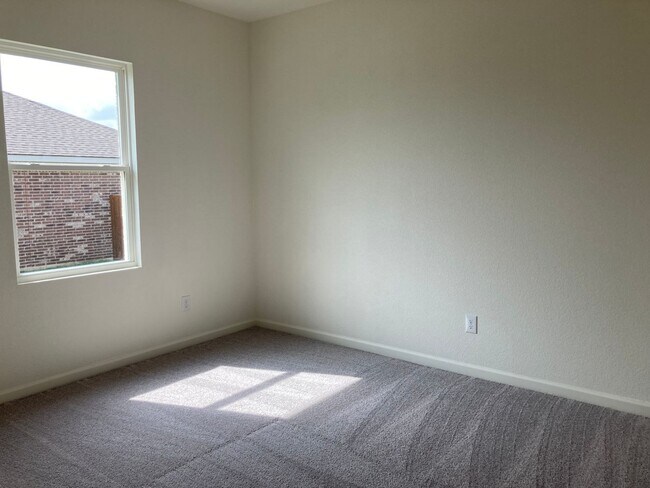 Building Photo - 3 Bedroom 2 Bath 1 Story-House for Lease i...