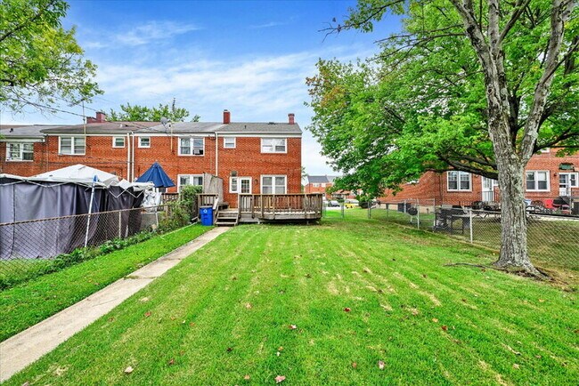 Building Photo - 8611 Ellen Ct