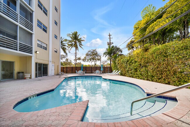 Building Photo - 555 Crandon Blvd
