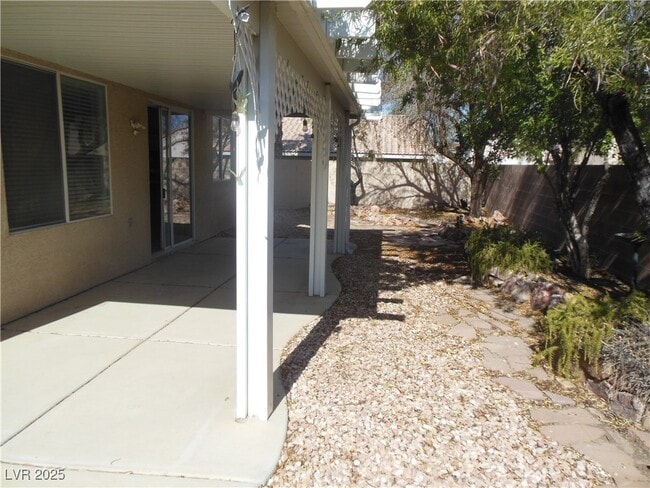 Building Photo - 2516 Chenault Cir