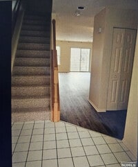 Building Photo - 2208 Lancaster Ct