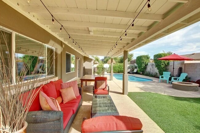 Building Photo - 8881 E Gray Rd