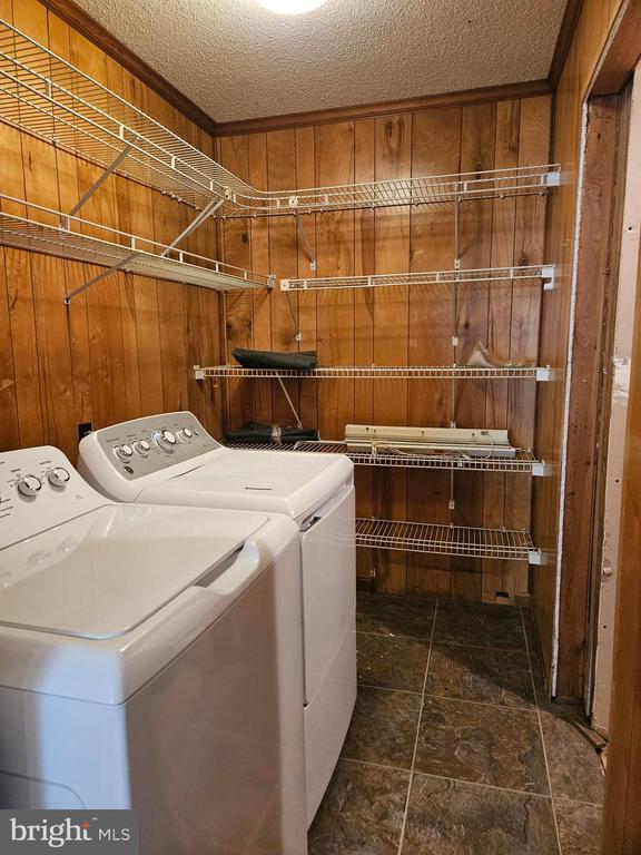 Building Photo - 25513 Hill Rd