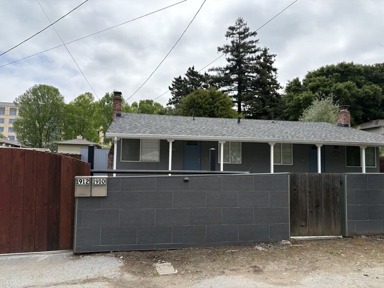 View of duplex - 1912 Euclid Ave