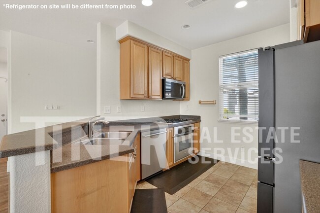 Building Photo - 5 Outer Banks Pl