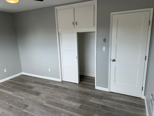 Building Photo - 4742.5 Lotus St