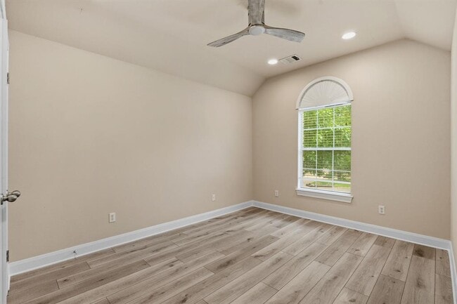 Building Photo - 7436 Bonniebrook Dr