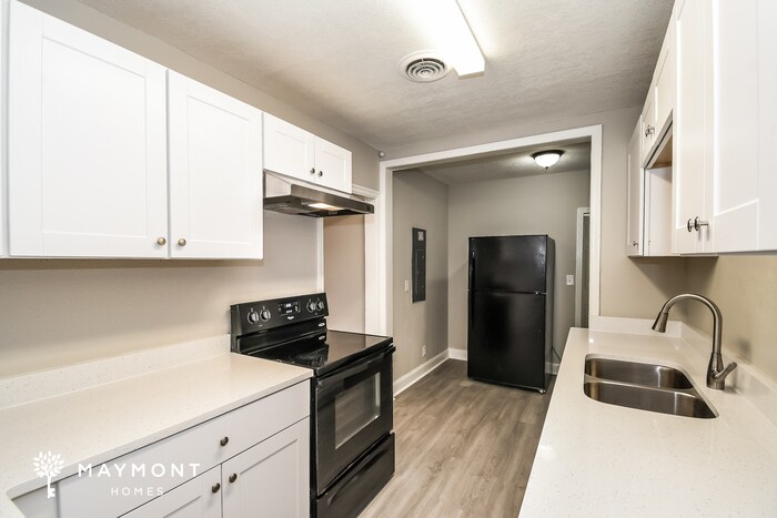 Building Photo - 410 W 62nd St