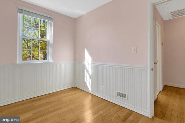 Building Photo - 4326 36th St S