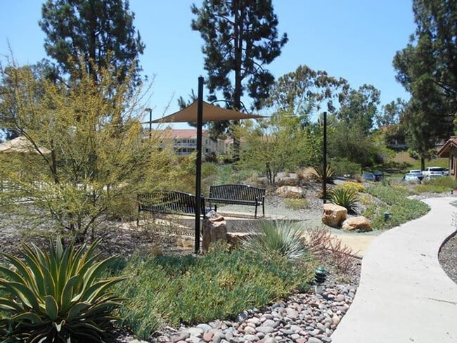 Building Photo - Spacious 2BD Condo in Bernardo Greens with Garage!
